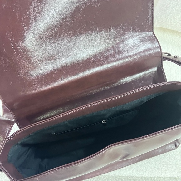 Vintage Chocolate Brown Shoulder Bag | Classic & Elegant - Picture 8 of 16